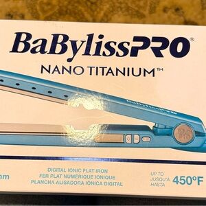 BaBylissPRO Nano Titanium Flat Iron